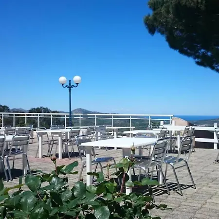 U Nebbiu Hotell